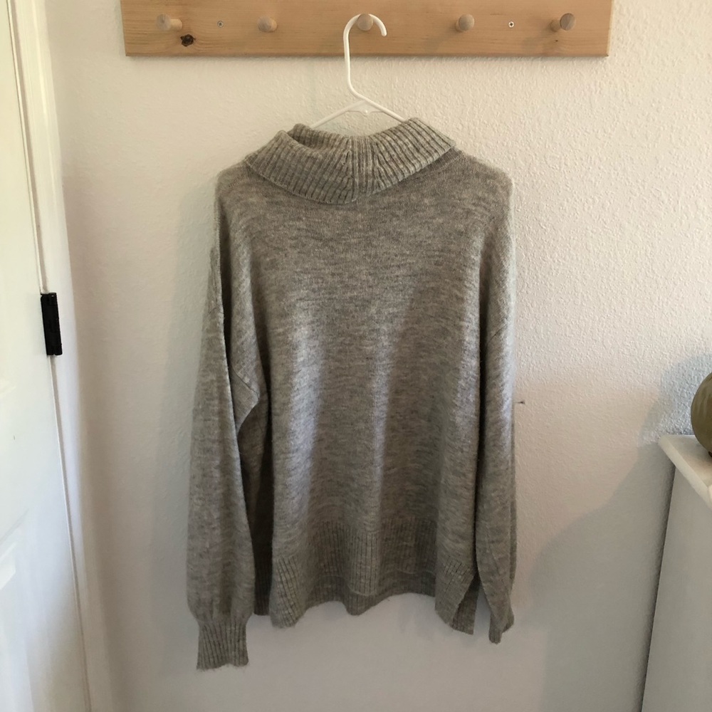 Sweater - Picture 5 of 8